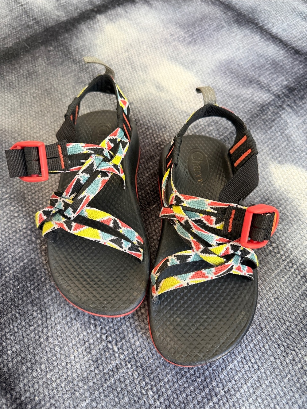 Chaco Kids Black Sandals with Multicolor Patterned Webbing, Little Kids 12